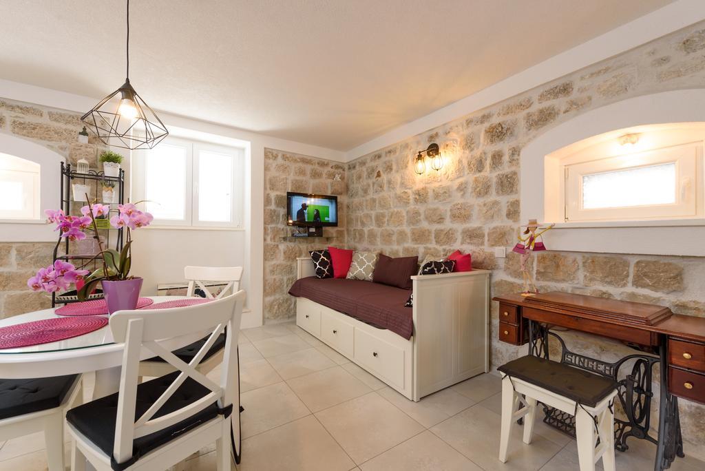 Ferienwohnung Studio Tironi 2 -Sonja Trogir Exterior foto