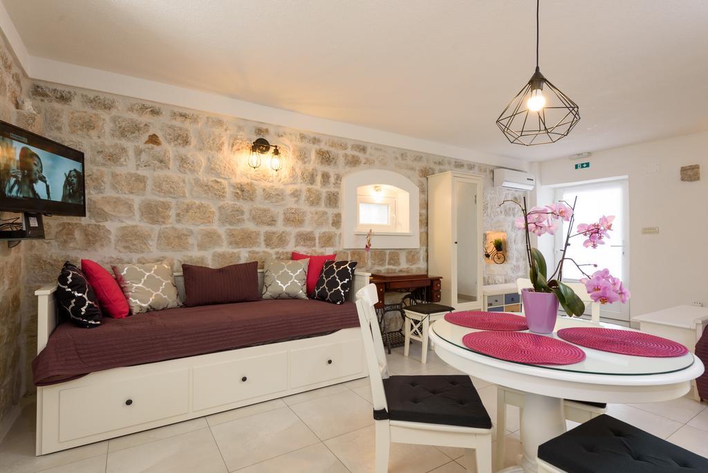Ferienwohnung Studio Tironi 2 -Sonja Trogir Exterior foto