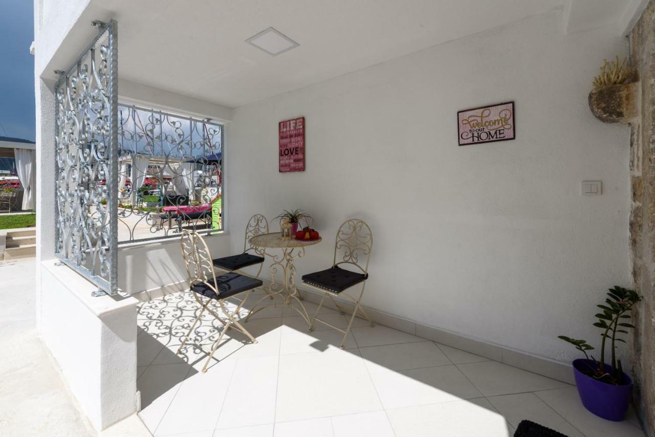 Ferienwohnung Studio Tironi 2 -Sonja Trogir Exterior foto