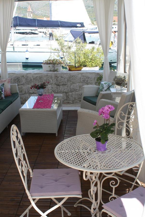 Ferienwohnung Studio Tironi 2 -Sonja Trogir Exterior foto